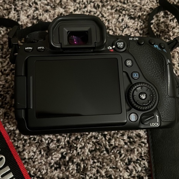 Canon EOS 80D DSLR Camera Black. Perfect Condition. Like New! - Picture 7 of 10